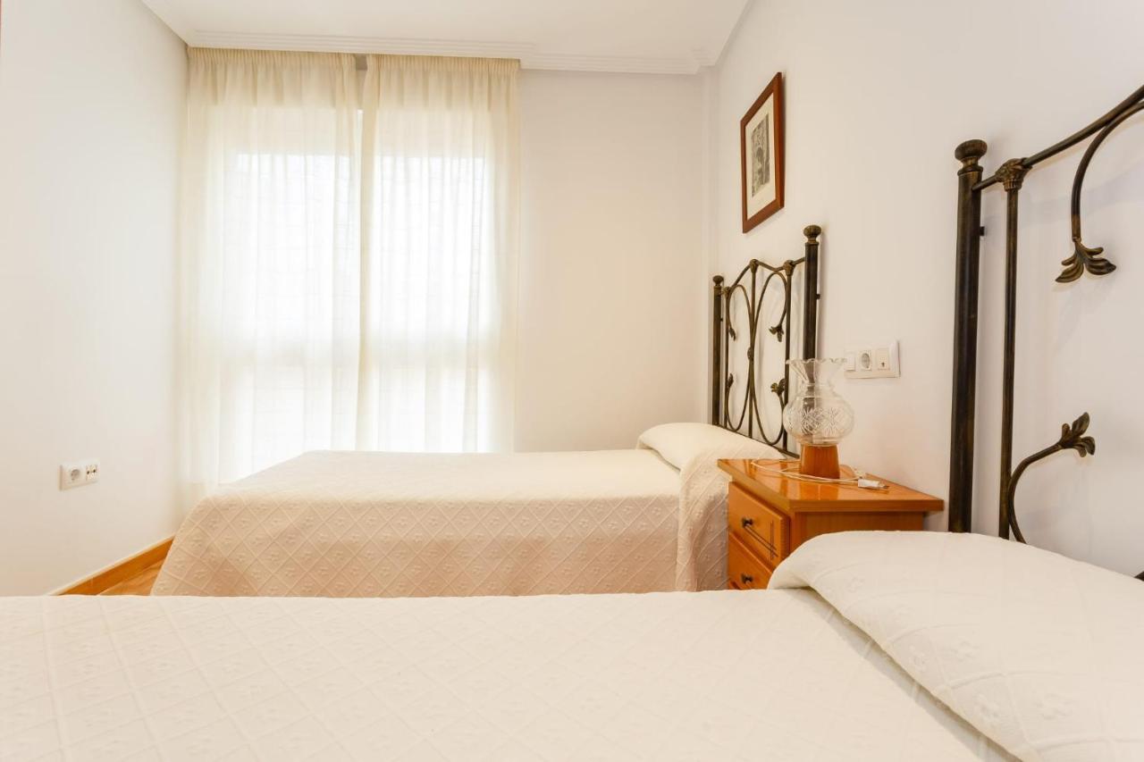 Gatu Villa Elvira Junto Al Hospital Y Playa 2 Dormit Y 2 Banos, Preferente Mayores De 25 Anos Y Familias 카디스 외부 사진