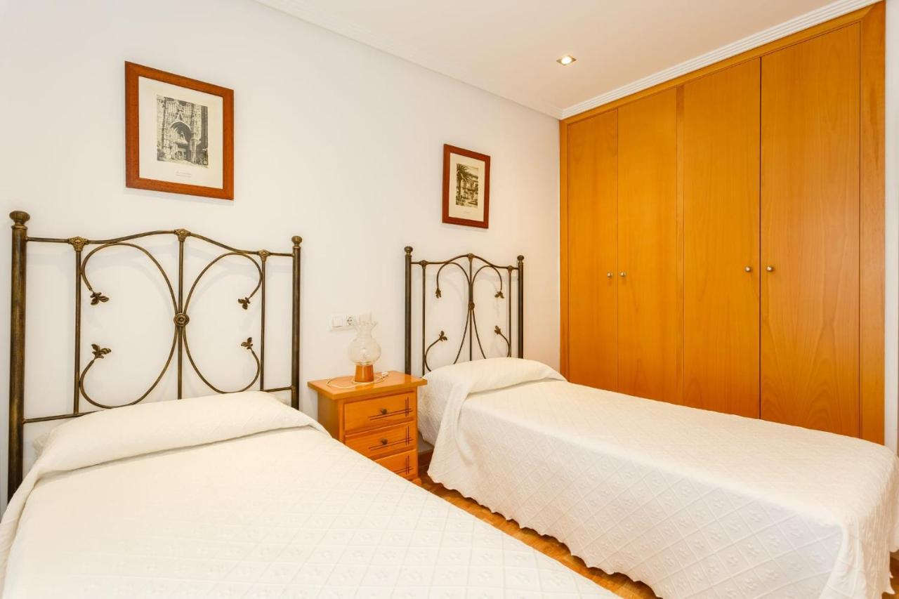 Gatu Villa Elvira Junto Al Hospital Y Playa 2 Dormit Y 2 Banos, Preferente Mayores De 25 Anos Y Familias 카디스 외부 사진